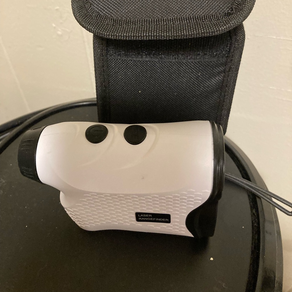 Golf/hunting range finder -near mint-